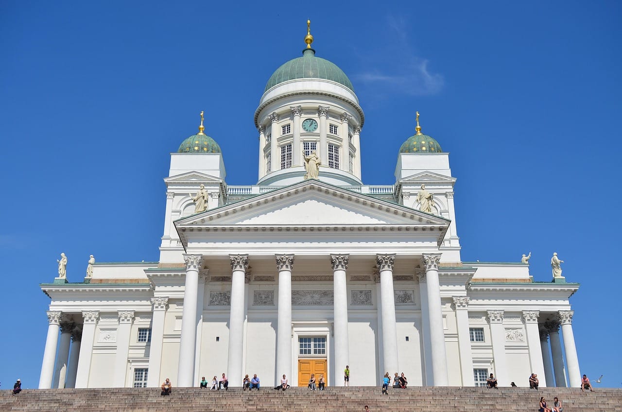 Suomi-kuva säilynyt vakaana, mutta mielikuvat polarisoituneet