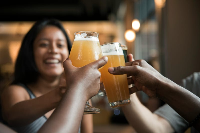 Tutkimus: Vuoden 2018 alkoholilaki siirsi myyntiä Alkosta kauppoihin mutta kulutus ei lisääntynyt post image